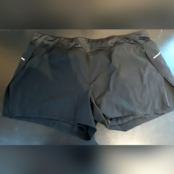 Avia Running shorts - Picture 2 of 2